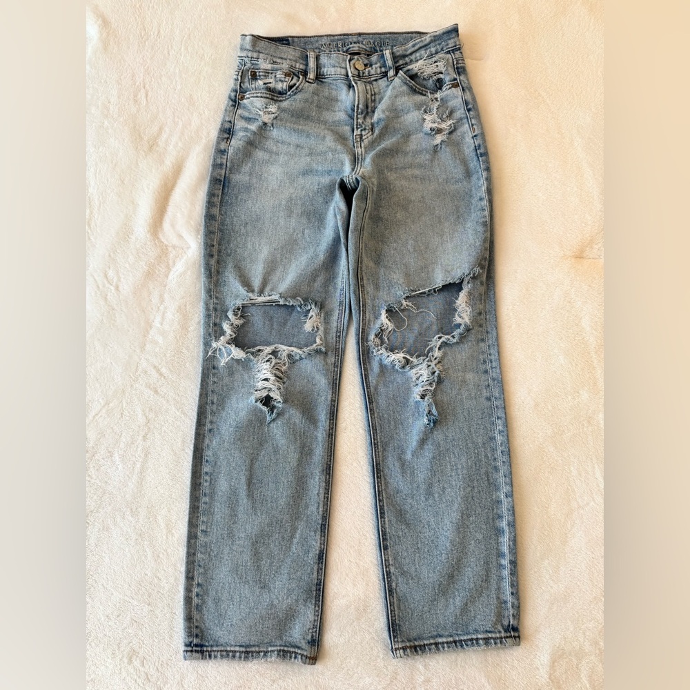 EUC American Eagle Outfitters Super Distressed Straight Leg Jeans
